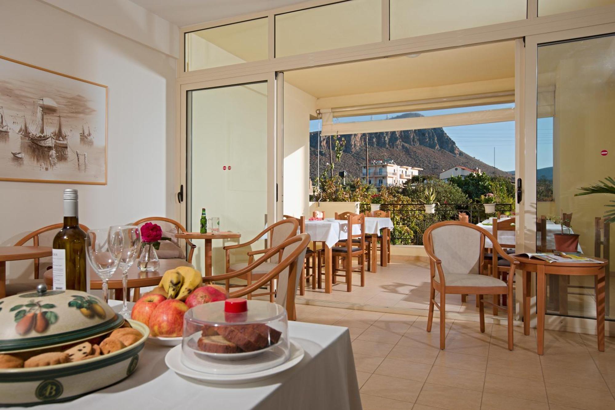 Fotis Studios Apartments Gouves Bagian luar foto